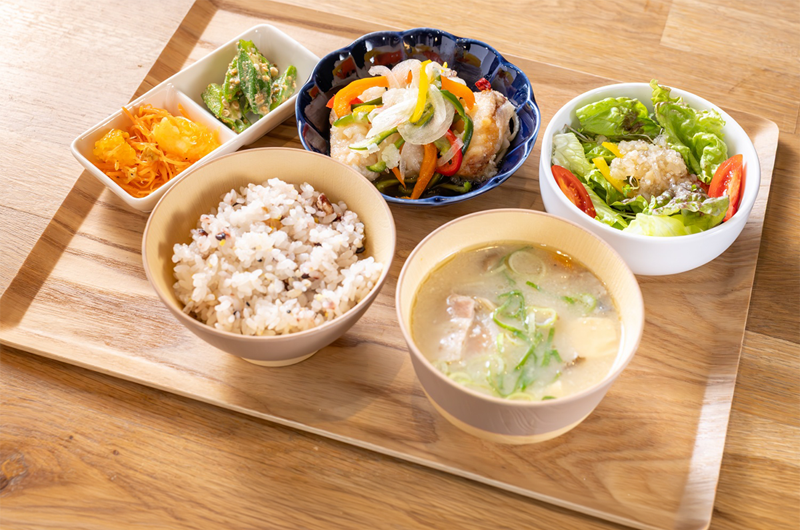 福彩の5倍麹みそを使った豚汁定食